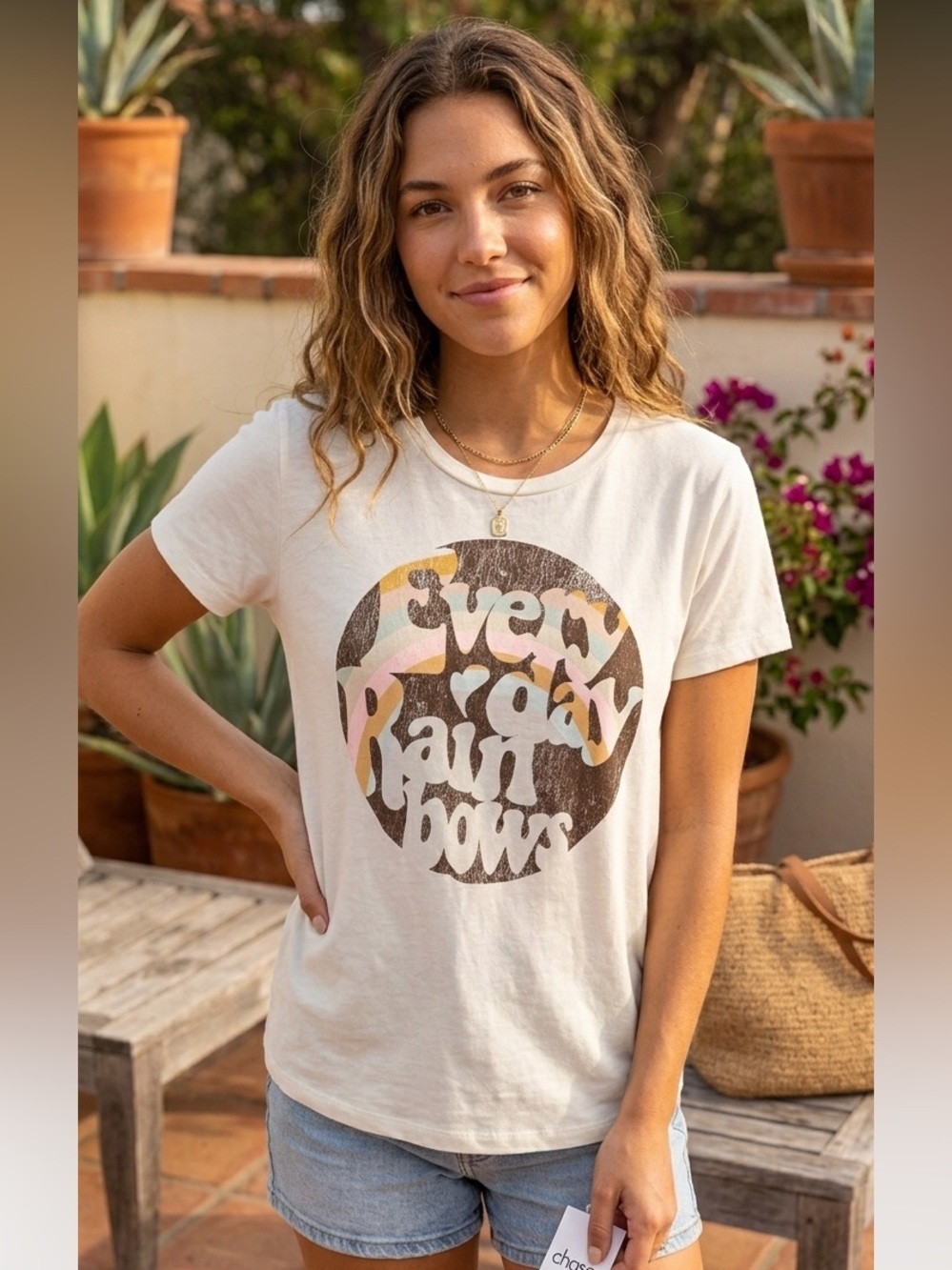 Chaser
EVERYDAY RAINBOW GRAPHIC TEE M